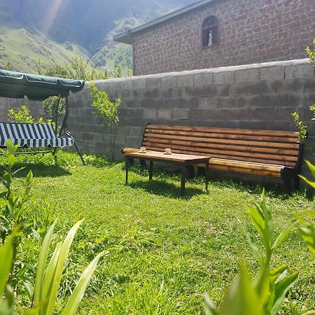 Cozy House Kazbegi Hotel Exterior foto