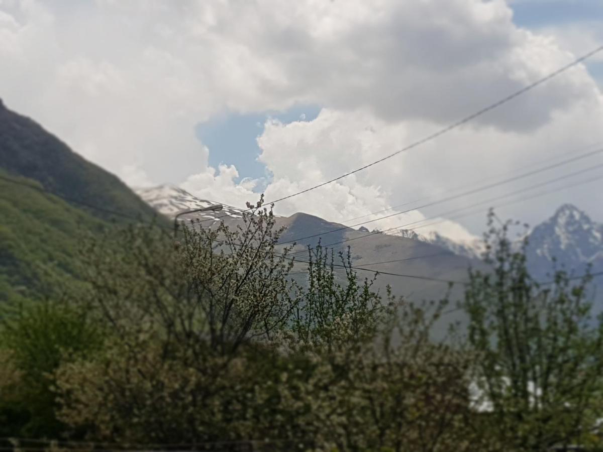 Cozy House Kazbegi Hotel Exterior foto